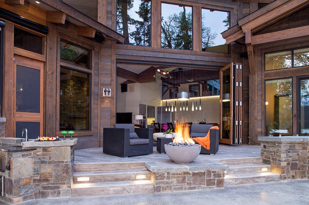 Flathead Lake Promontory modern residence with glass facade